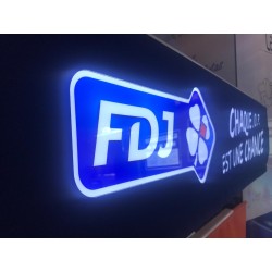 Faldon iLUMINACIÓN/SIMULADOR